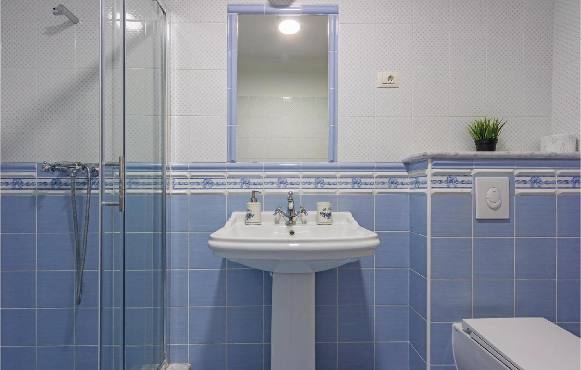 Nice Apartment In Pula With Kitchen * Pula